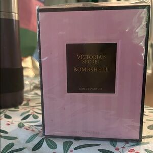 Victoria's Secret Bombshell 3.4 oz Eau de parfum